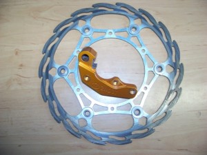 TARCZA HAMULCOWA MOTO-MASTER PRZÓD 260mm YZ+F 97-.. Z ADAPTEREM używana